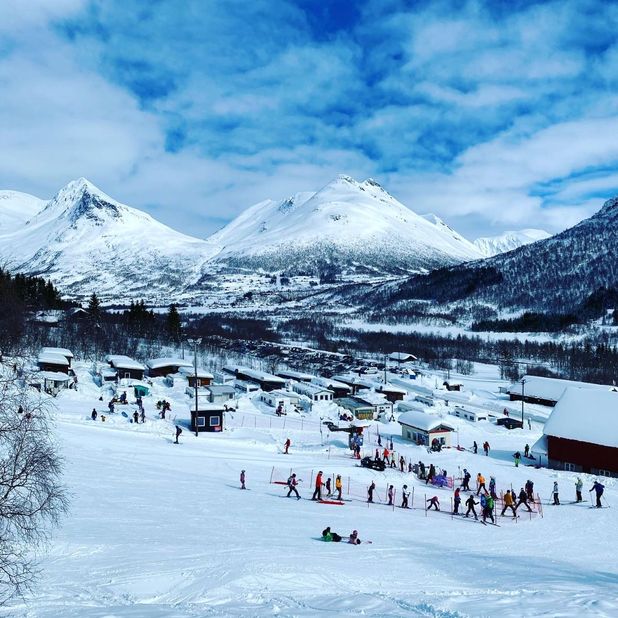 SKianlegget med folk